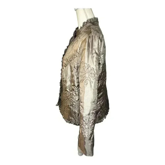 Chico’s Women’s Size 2 (Large) Quilted Embroidered Floral Snap Closure Jacket - Picture 2 of 4